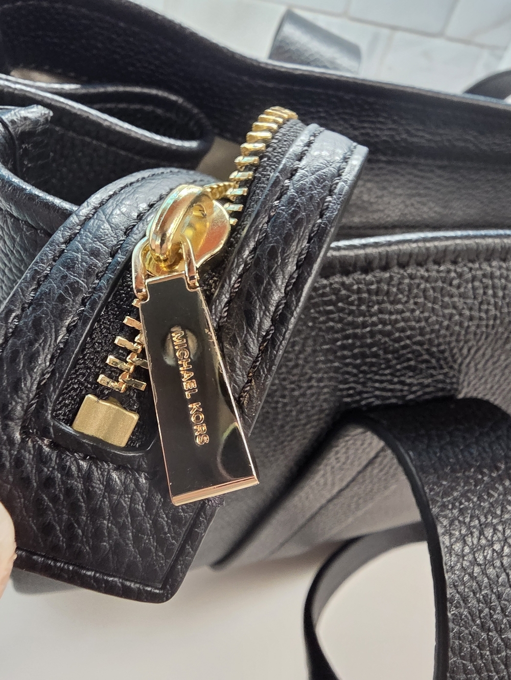 💜 Michael Kors Romee Handbag - Picture 8 of 10